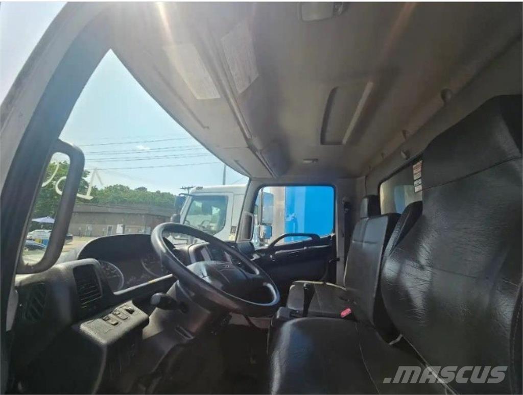 Hino 338 Camiões caixa temperatura controlada