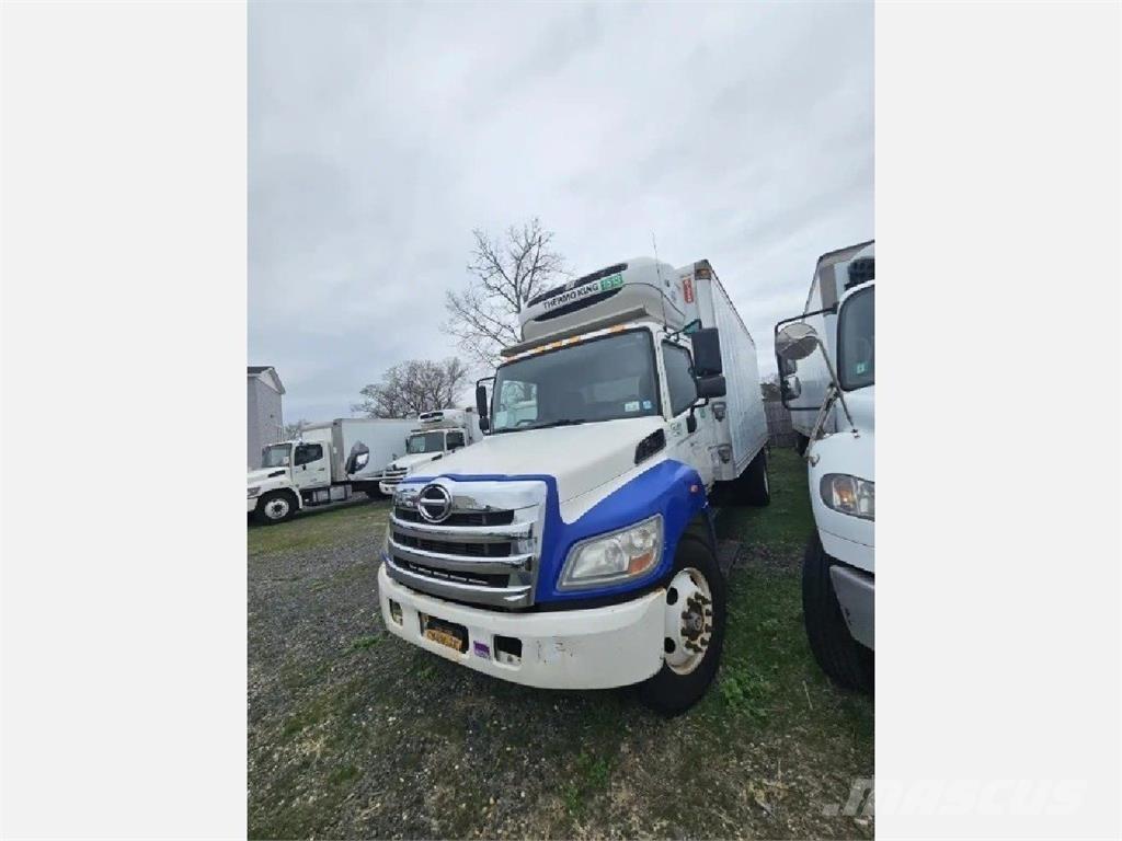 Hino 338 Camiões caixa temperatura controlada