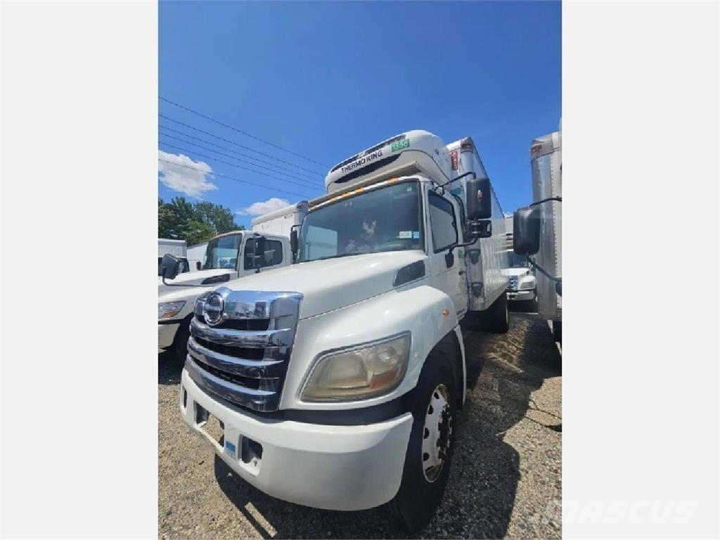 Hino 338 Camiões caixa temperatura controlada