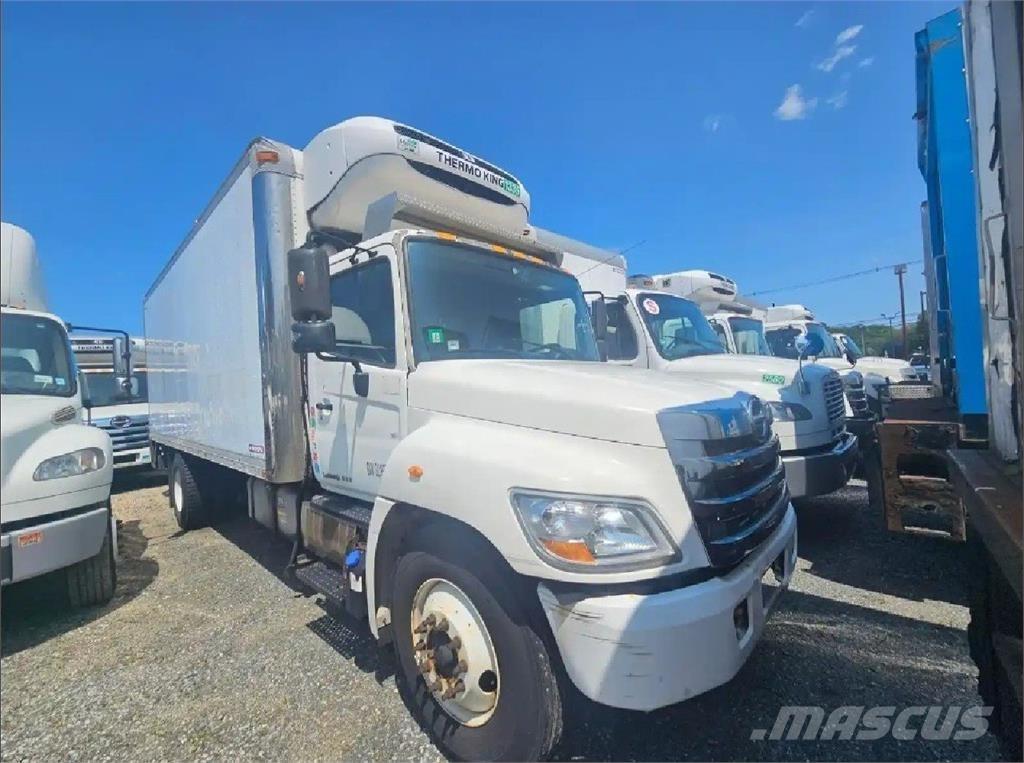 Hino 338 Camiões caixa temperatura controlada