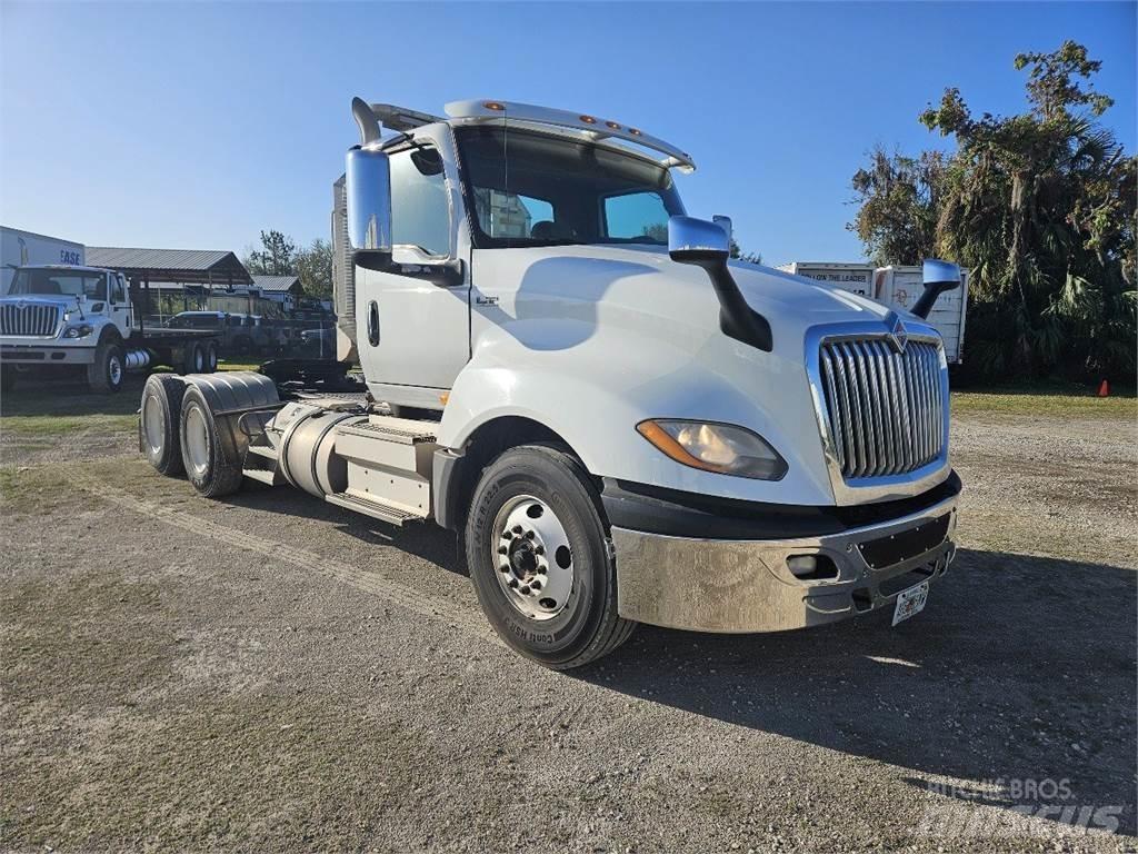 International LT625 Tractores (camiões)