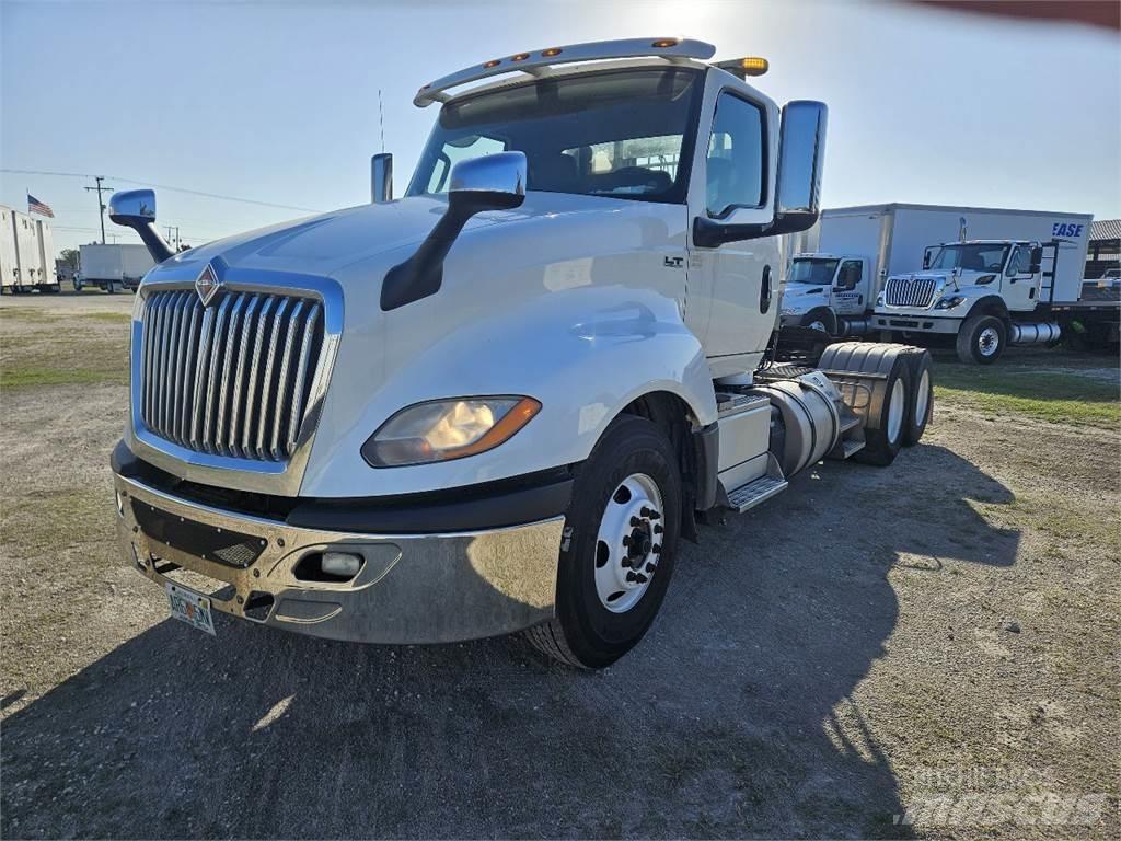 International LT625 Tractores (camiões)