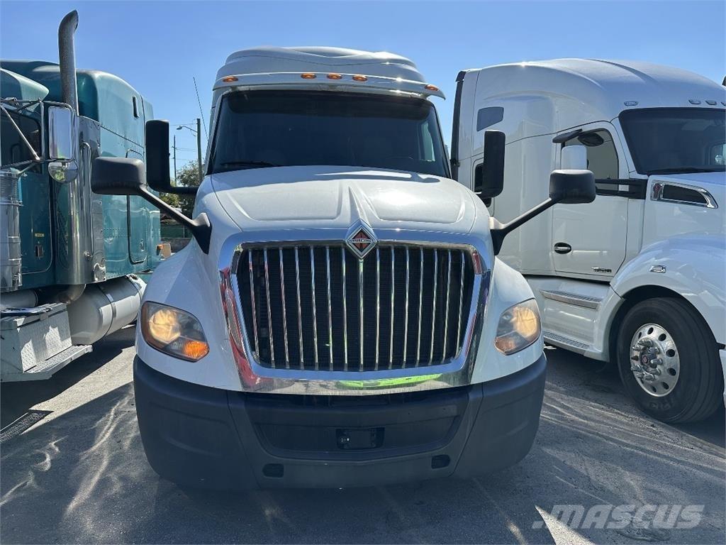 International LT625 Tractores (camiões)