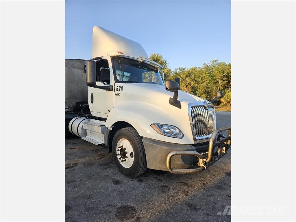 International LT625 Tractores (camiões)
