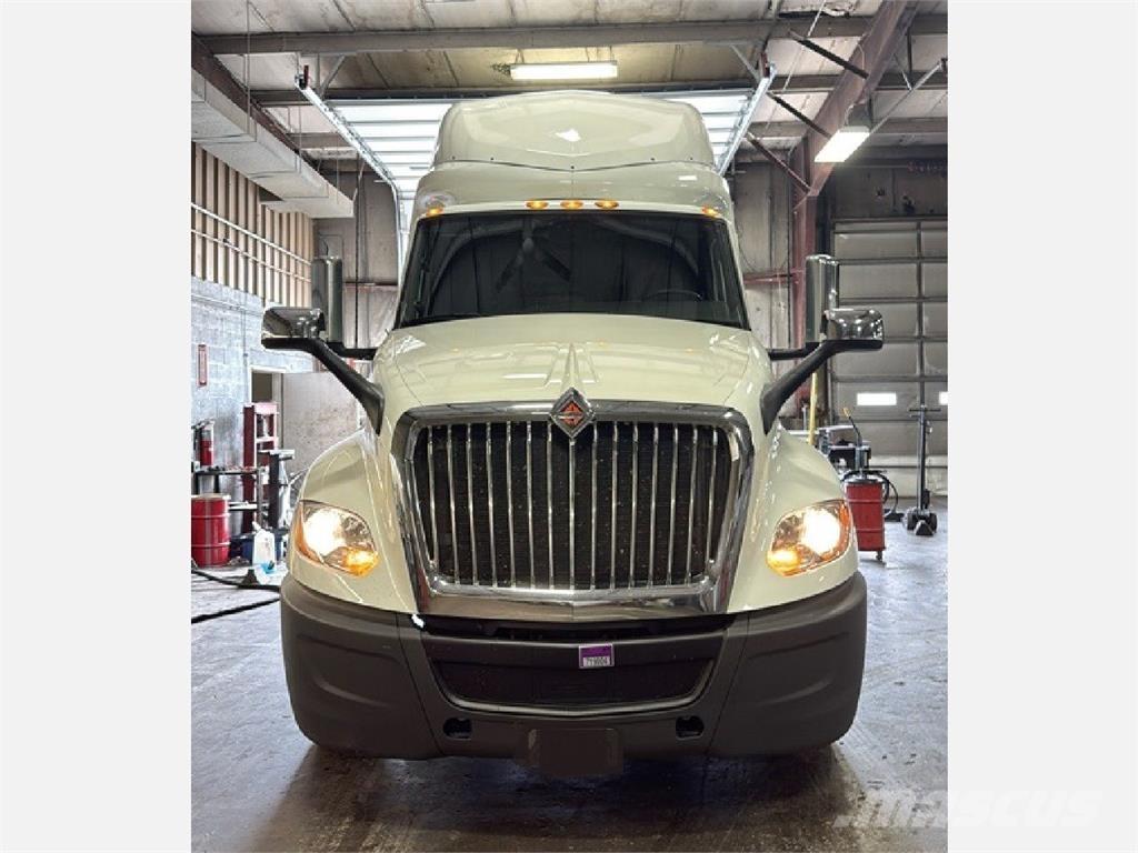 International LT625 Tractores (camiões)