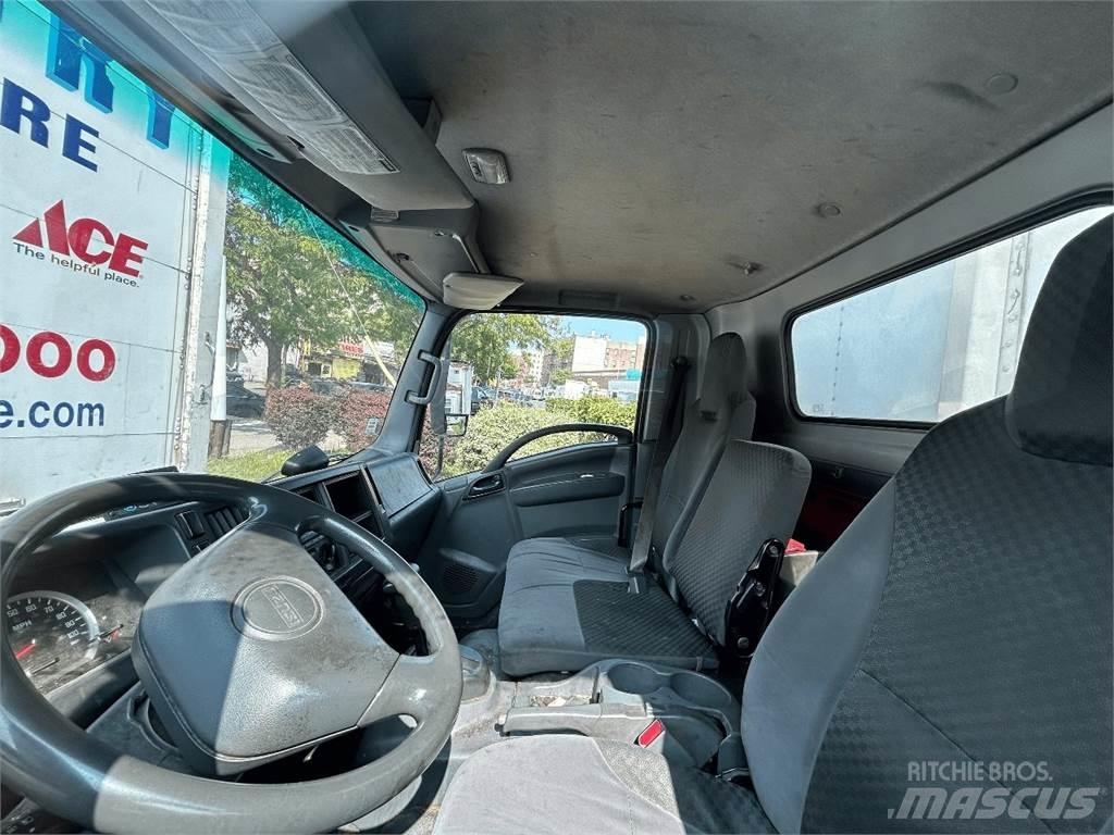 Isuzu NQR Camiões caixa temperatura controlada