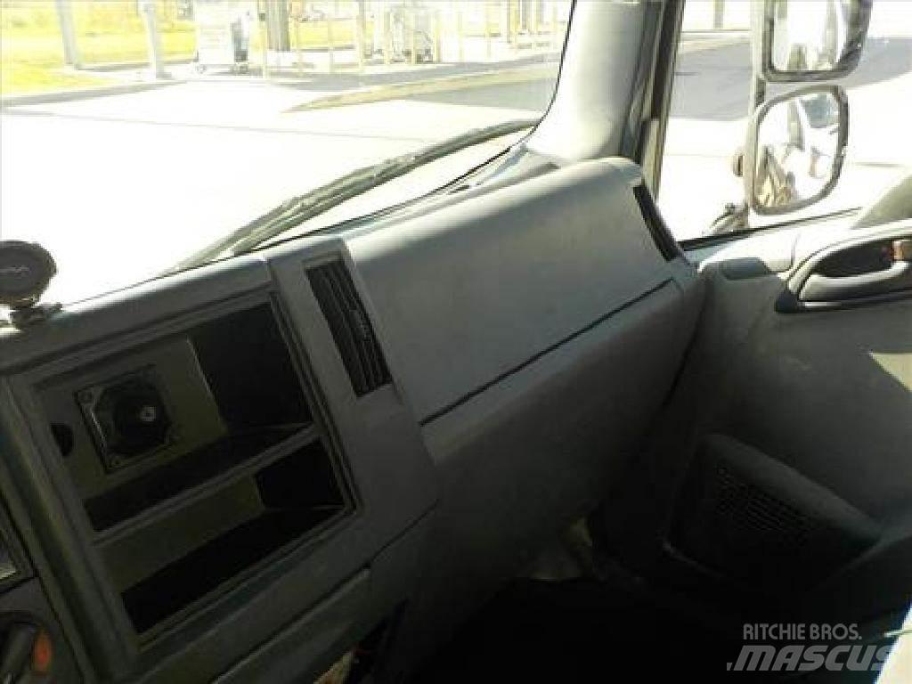 Isuzu NRR Camiões de entrega de bebidas