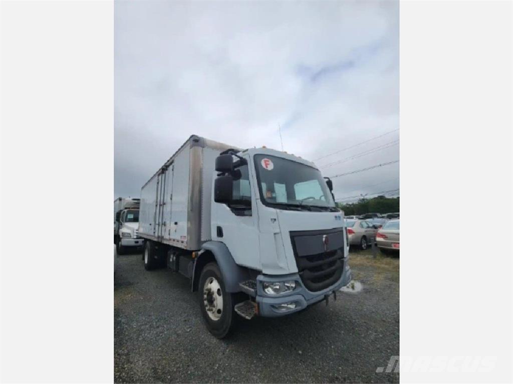 Kenworth K270 Camiões de caixa fechada