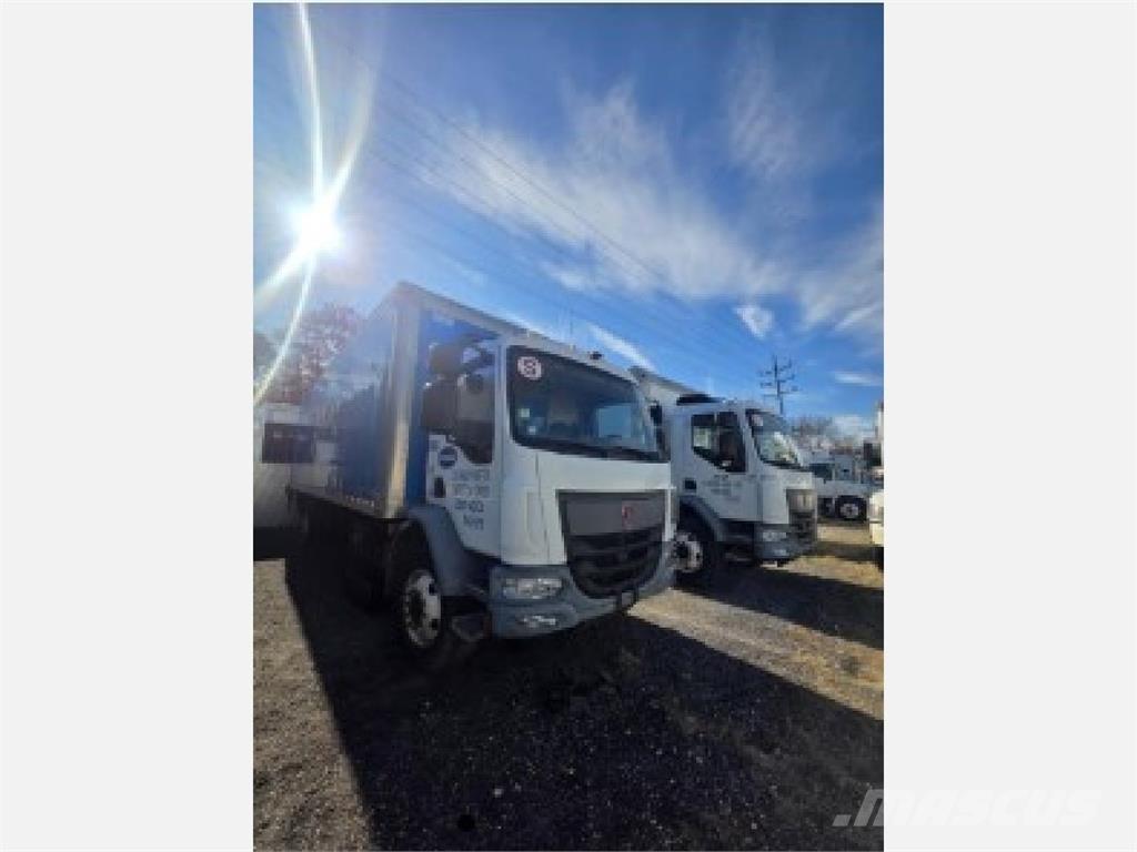 Kenworth K370 Camiões de caixa fechada