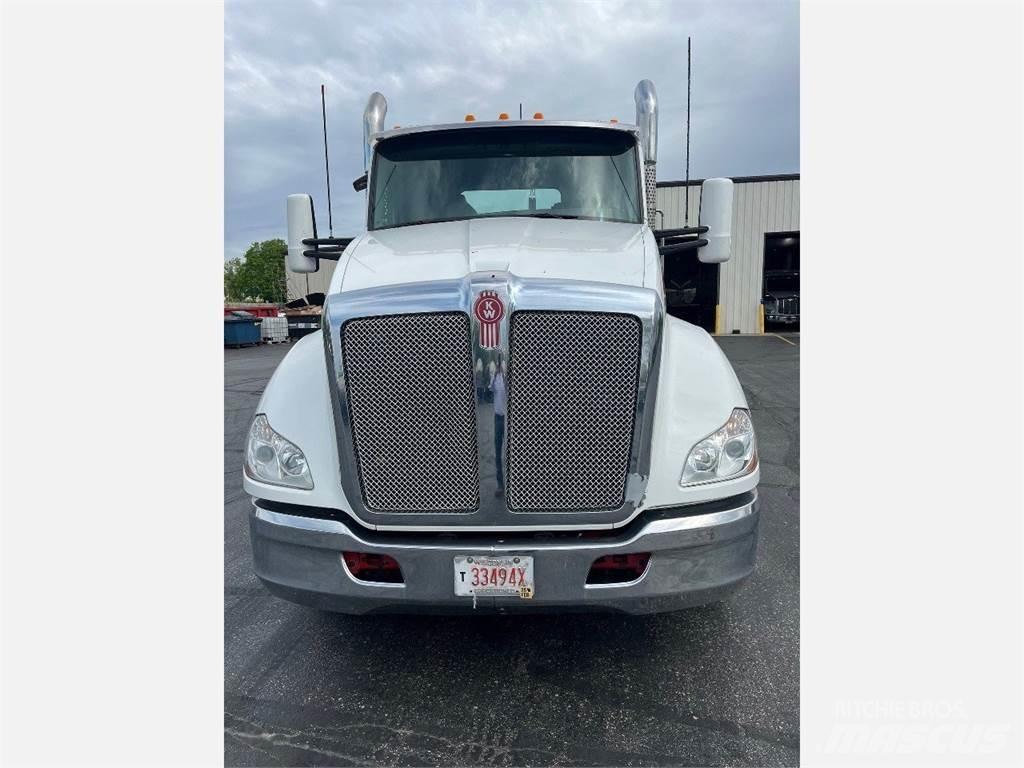 Kenworth T680 Tractores (camiões)