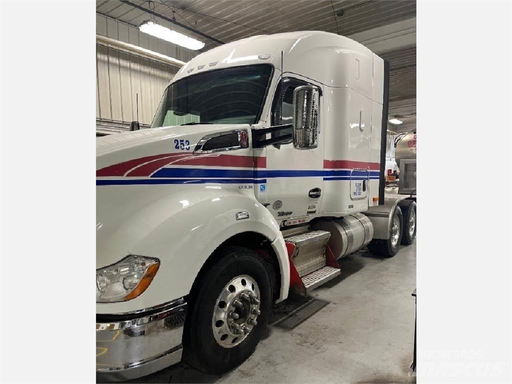 Kenworth T680 Tractores (camiões)