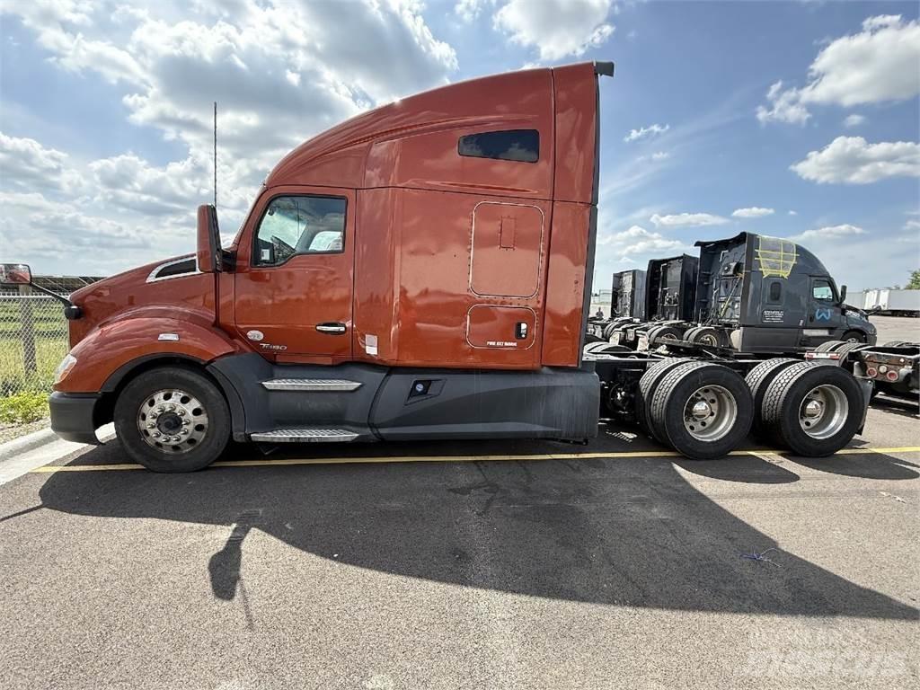 Kenworth T680 Tractores (camiões)