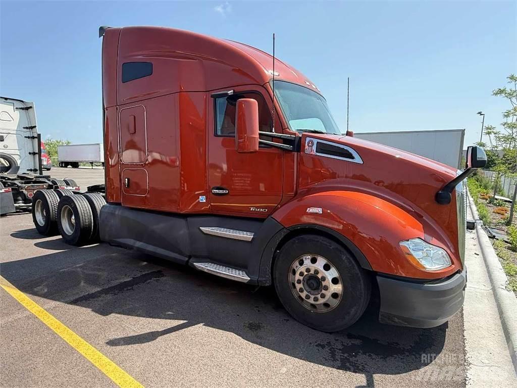 Kenworth T680 Tractores (camiões)