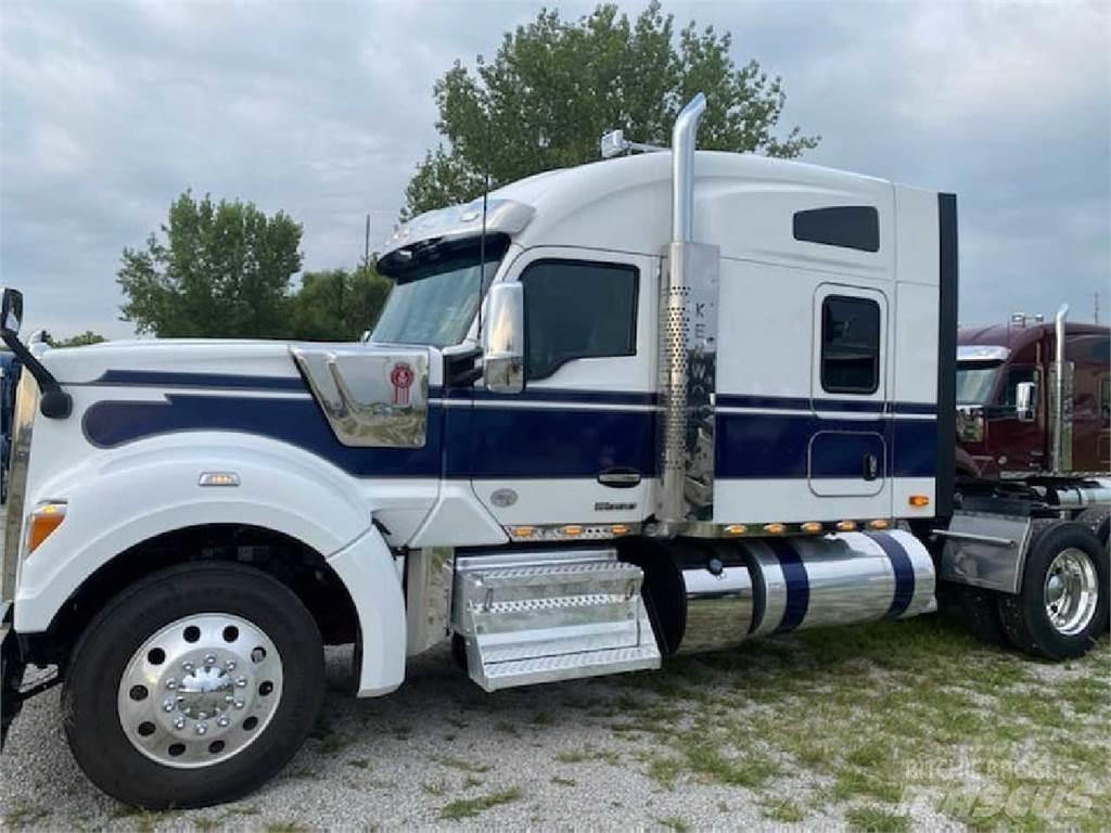 Kenworth W990 Tractores (camiões)