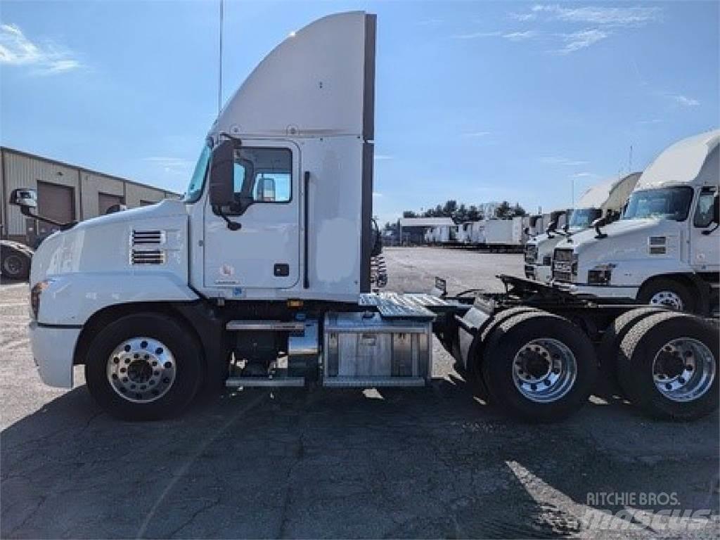 Mack AN64T Tractores (camiões)