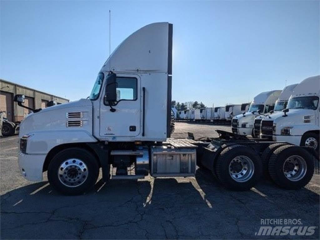 Mack AN64T Tractores (camiões)