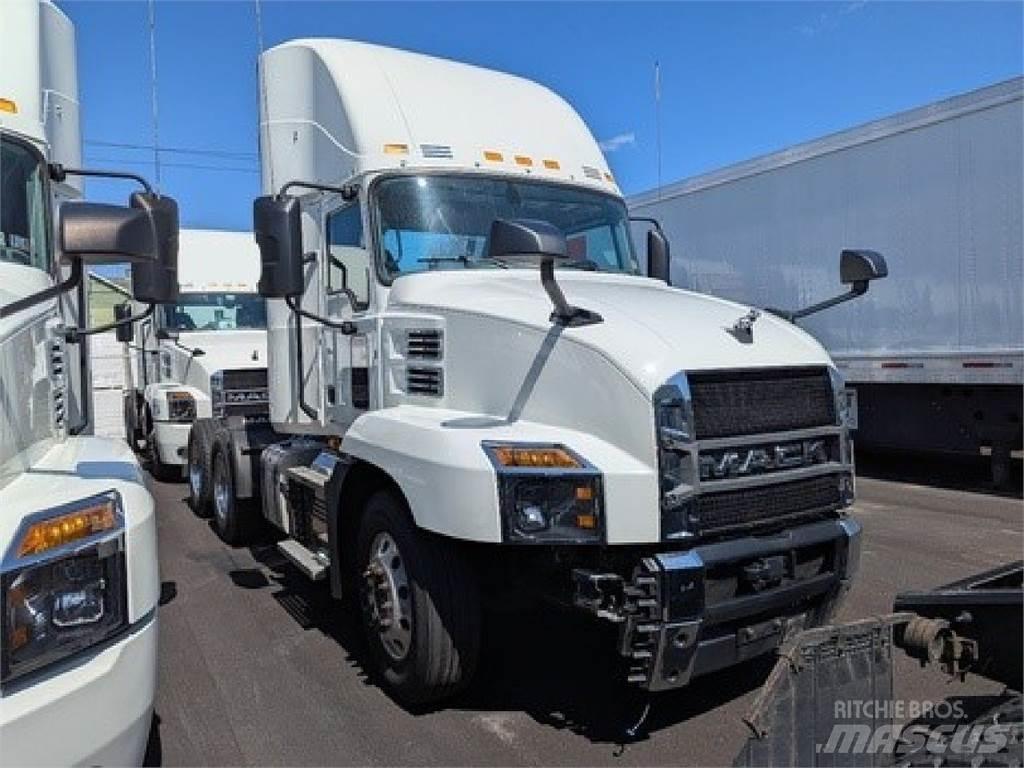 Mack AN64T Tractores (camiões)