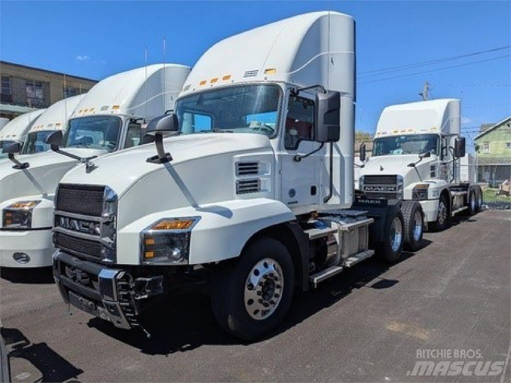 Mack AN64T Tractores (camiões)