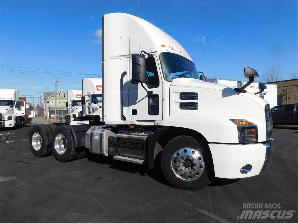 Mack AN64T Tractores (camiões)