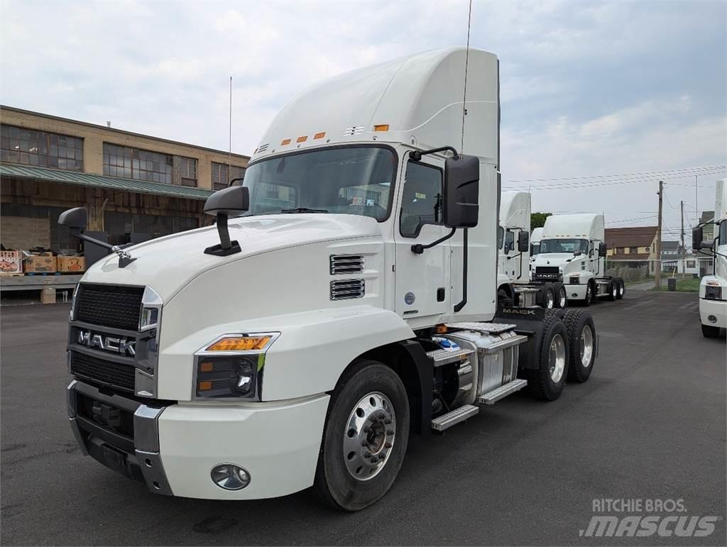 Mack AN64T Tractores (camiões)