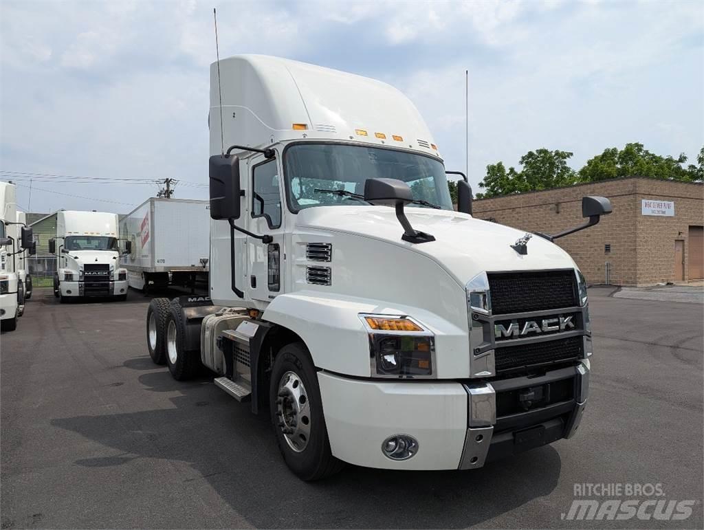 Mack AN64T Tractores (camiões)