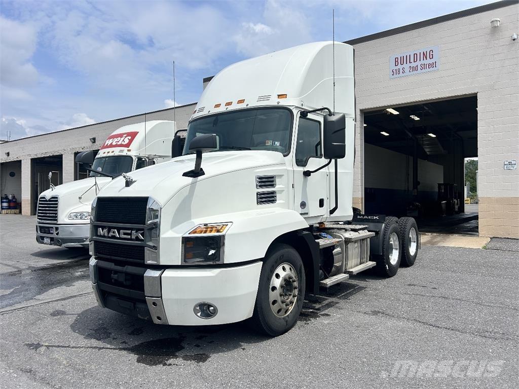 Mack AN64T Tractores (camiões)