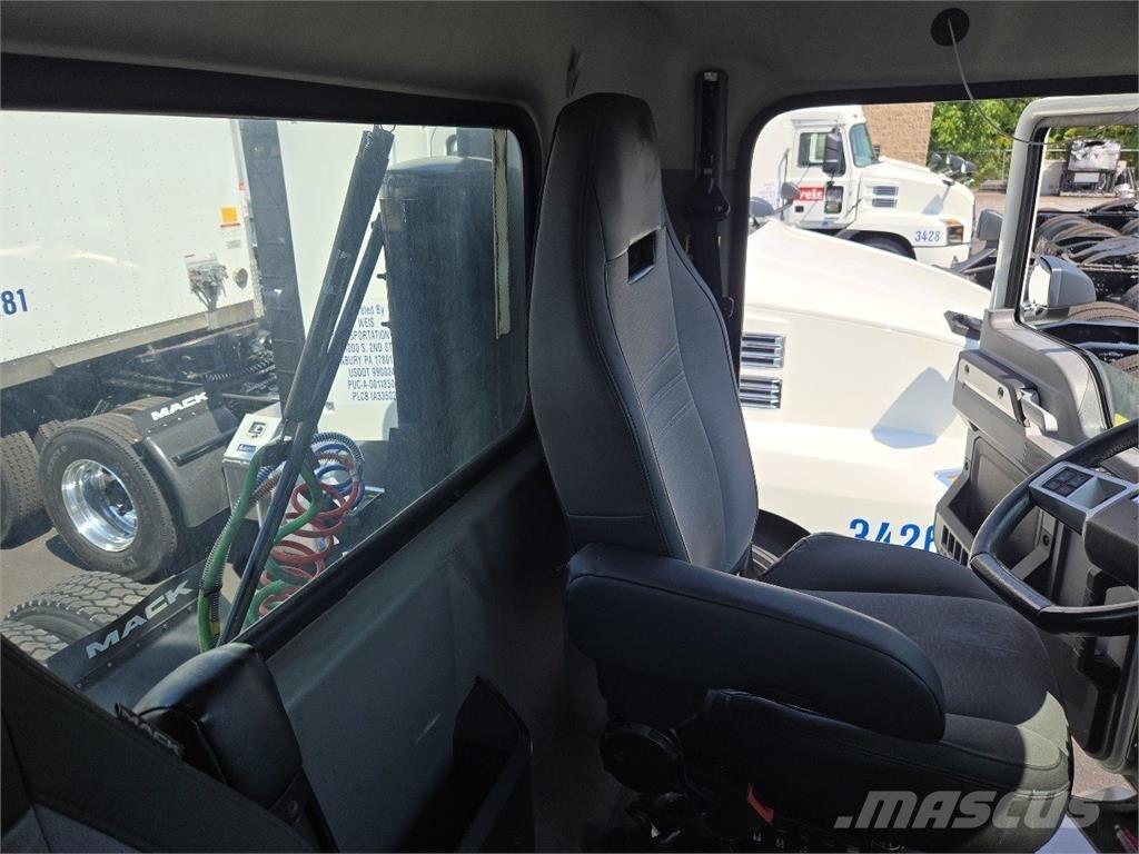Mack AN64T Tractores (camiões)