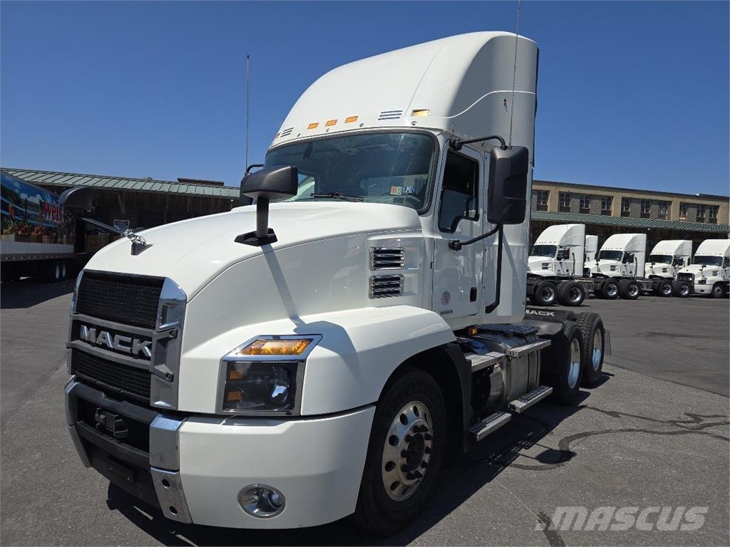 Mack AN64T Tractores (camiões)