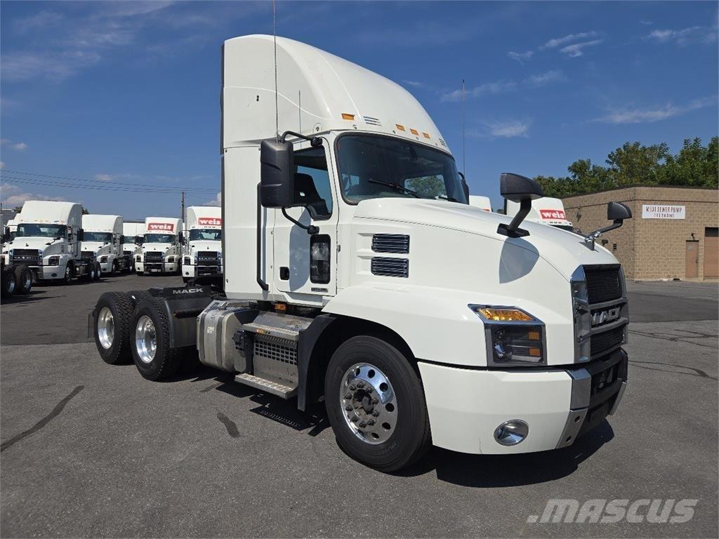 Mack AN64T Tractores (camiões)