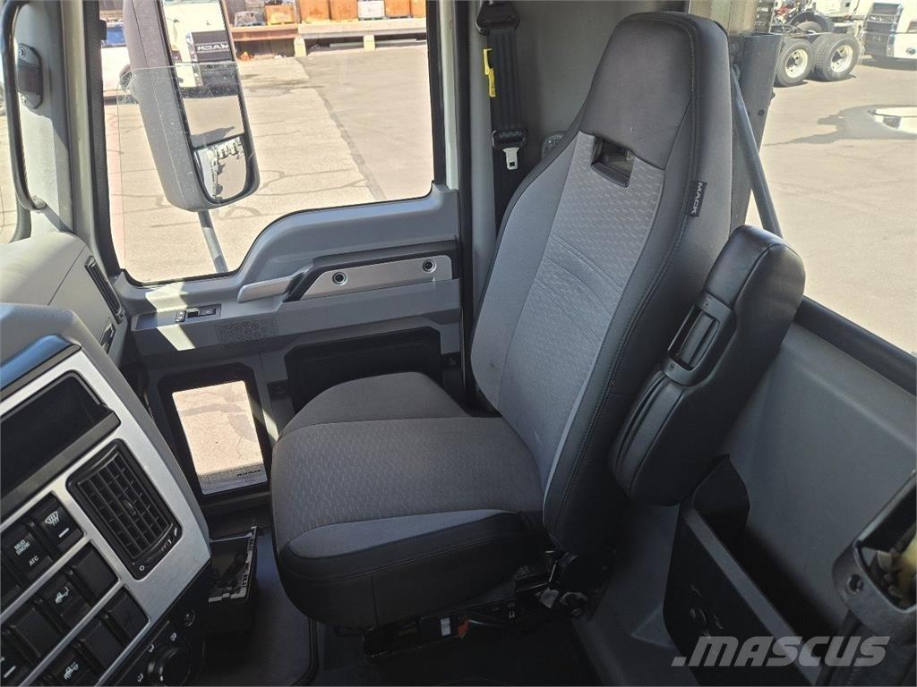 Mack AN64T Tractores (camiões)