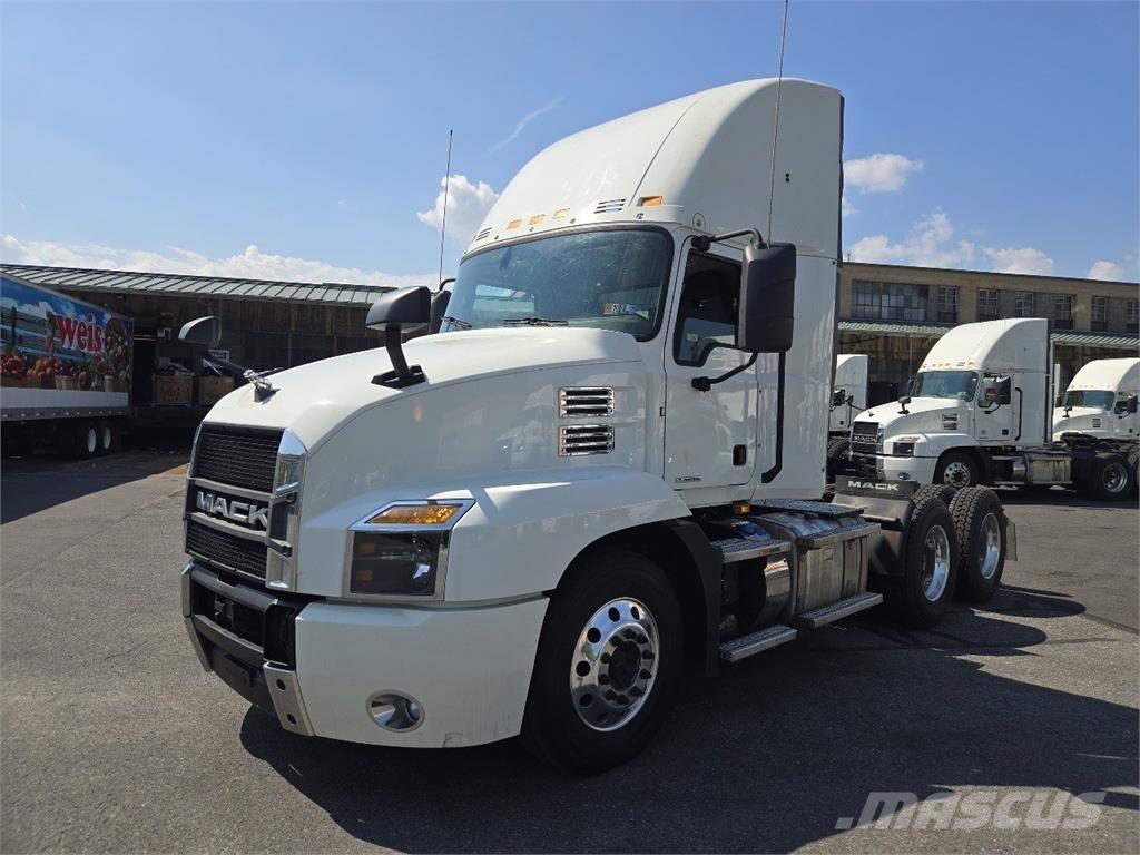 Mack AN64T Tractores (camiões)