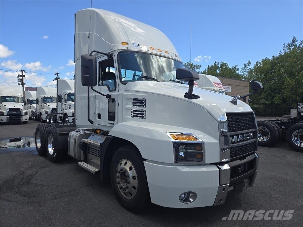 Mack AN64T Tractores (camiões)