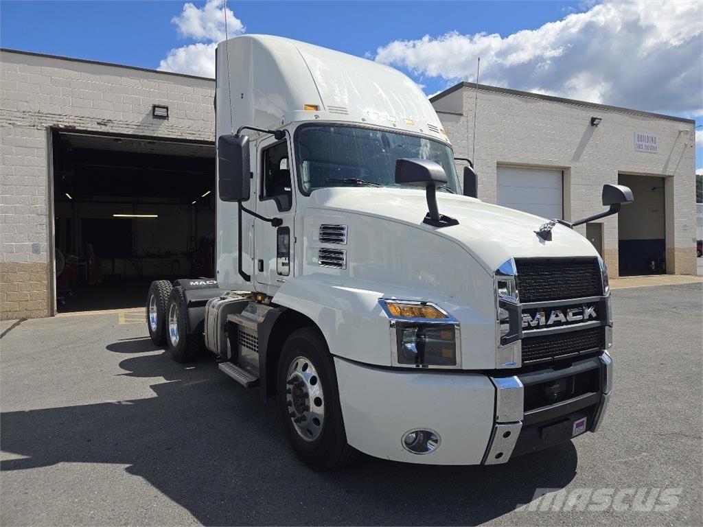 Mack AN64T Tractores (camiões)
