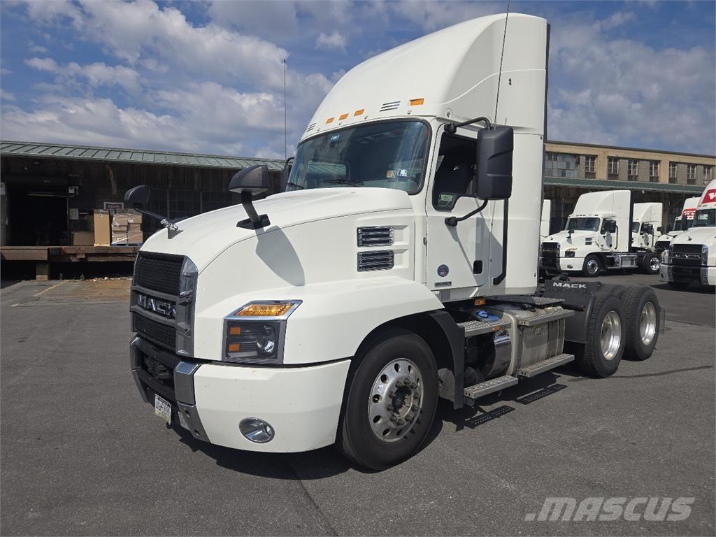 Mack AN64T Tractores (camiões)