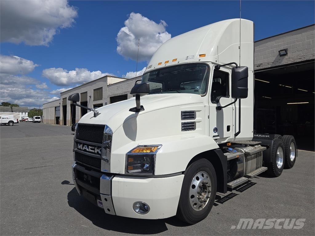 Mack AN64T Tractores (camiões)