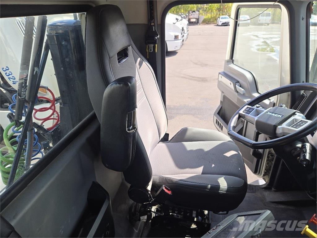 Mack AN64T Tractores (camiões)