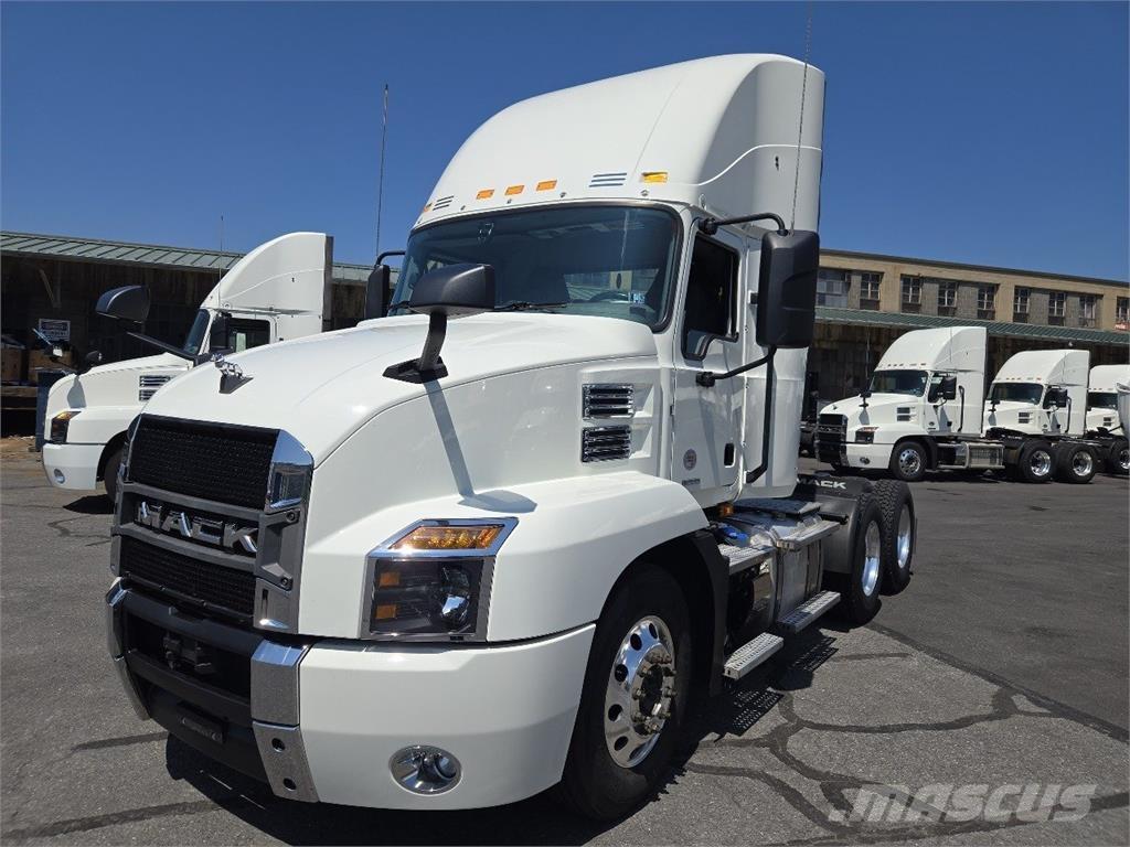 Mack AN64T Tractores (camiões)