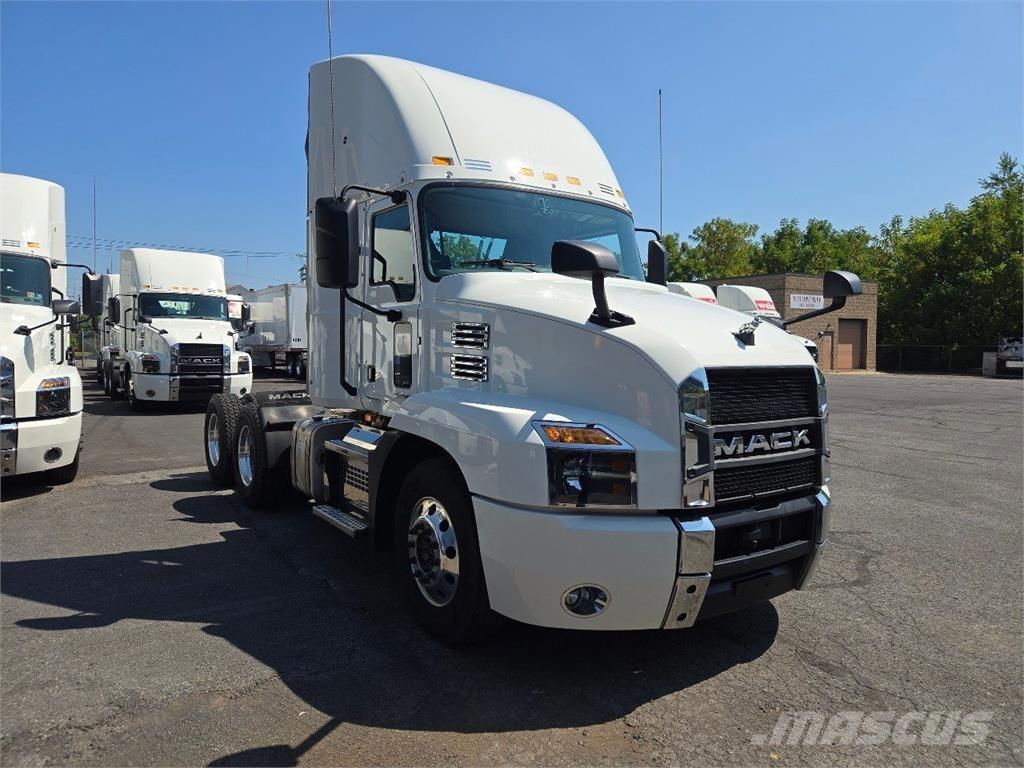 Mack AN64T Tractores (camiões)