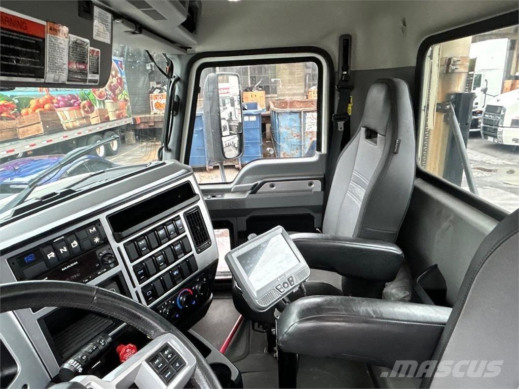 Mack AN64T Tractores (camiões)