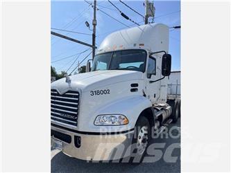 Mack CXU613 Tractores (camiões)
