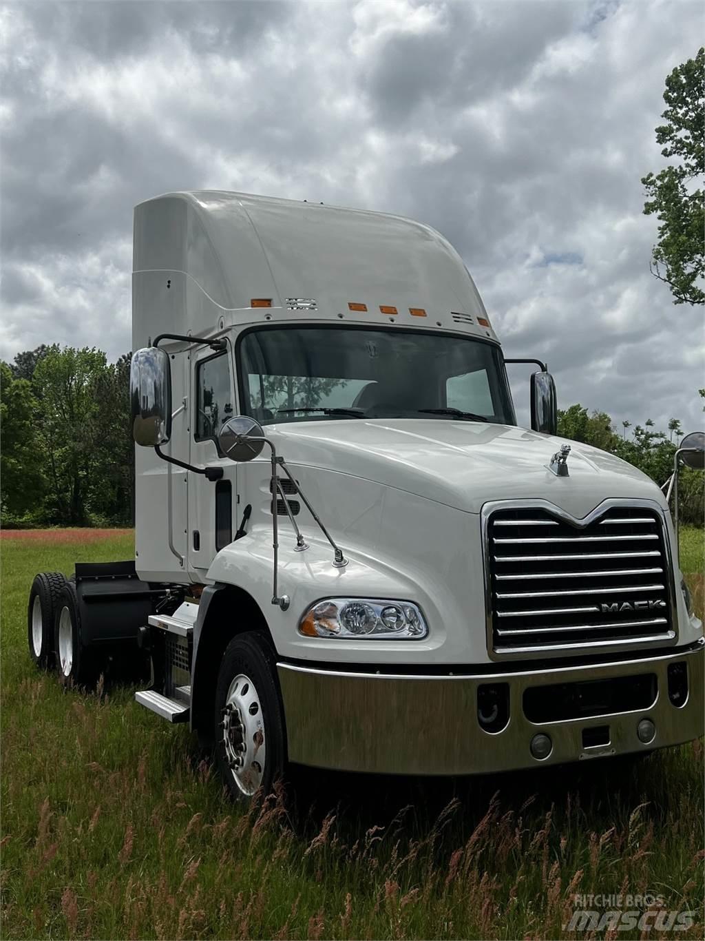 Mack CXU613 Tractores (camiões)