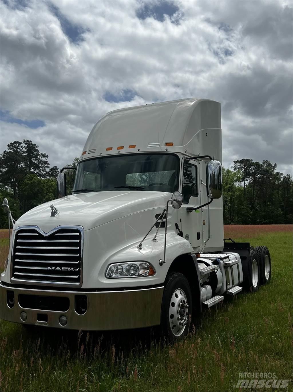 Mack CXU613 Tractores (camiões)