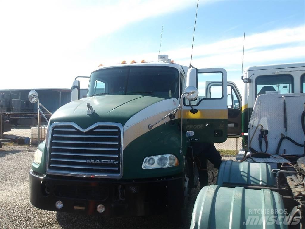 Mack CXU613 Tractores (camiões)
