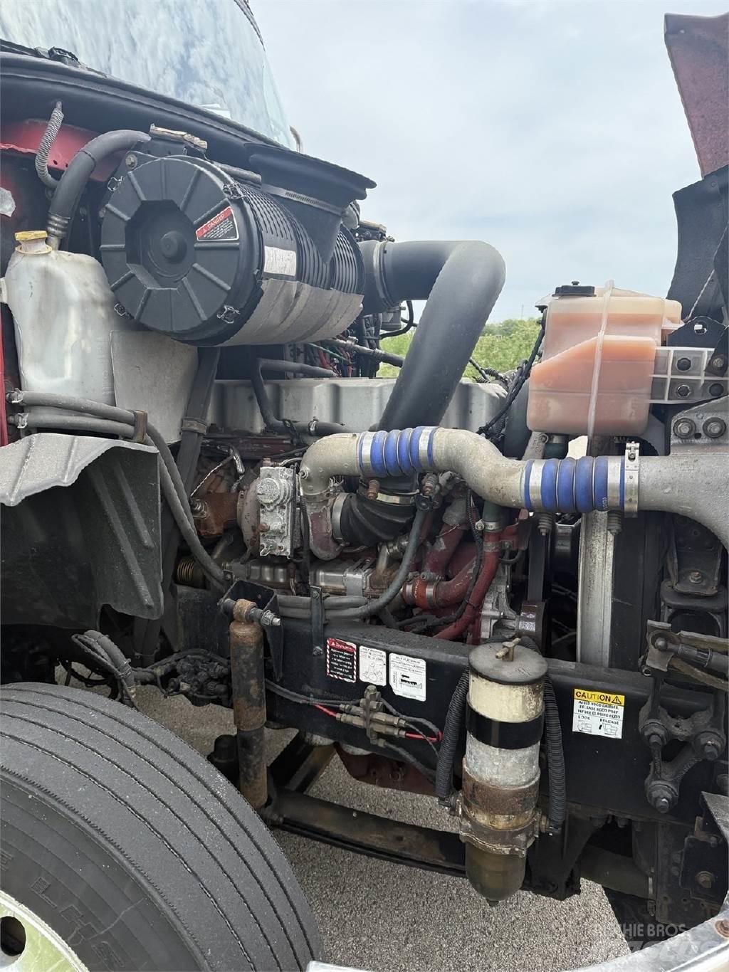Mack CXU613 Tractores (camiões)