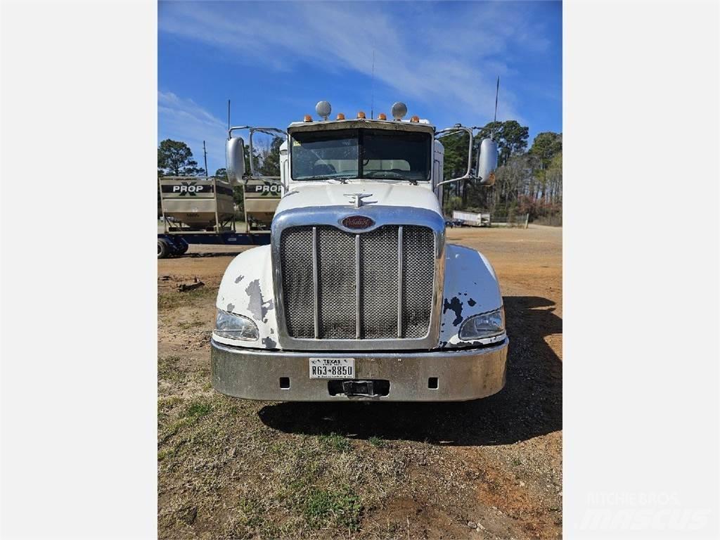 Peterbilt 384 Tractores (camiões)