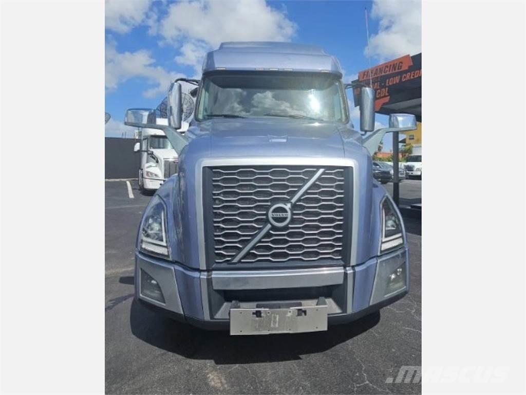 Volvo VNL64T760 Tractores (camiões)