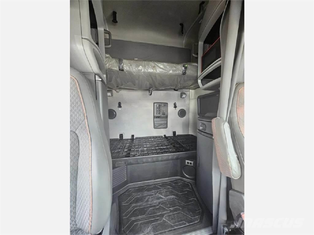 Volvo VNL64T760 Tractores (camiões)
