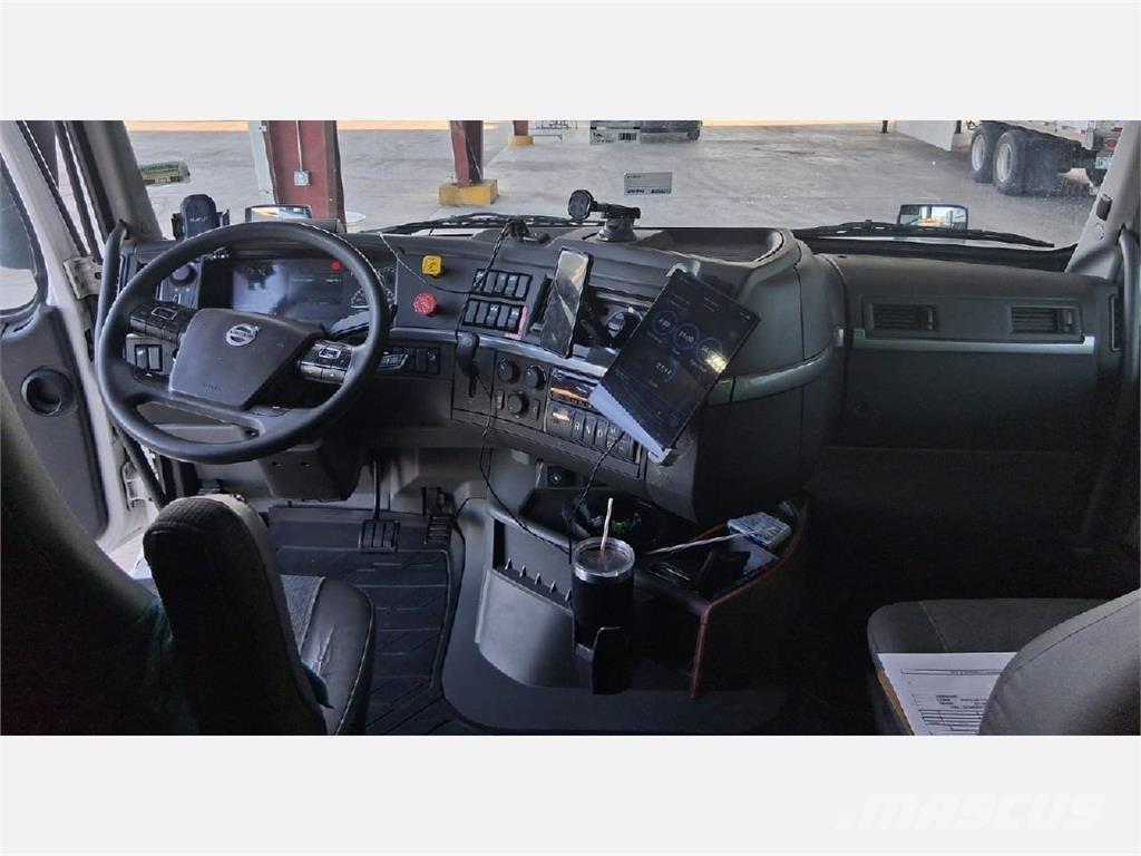 Volvo VNL64T760 Tractores (camiões)