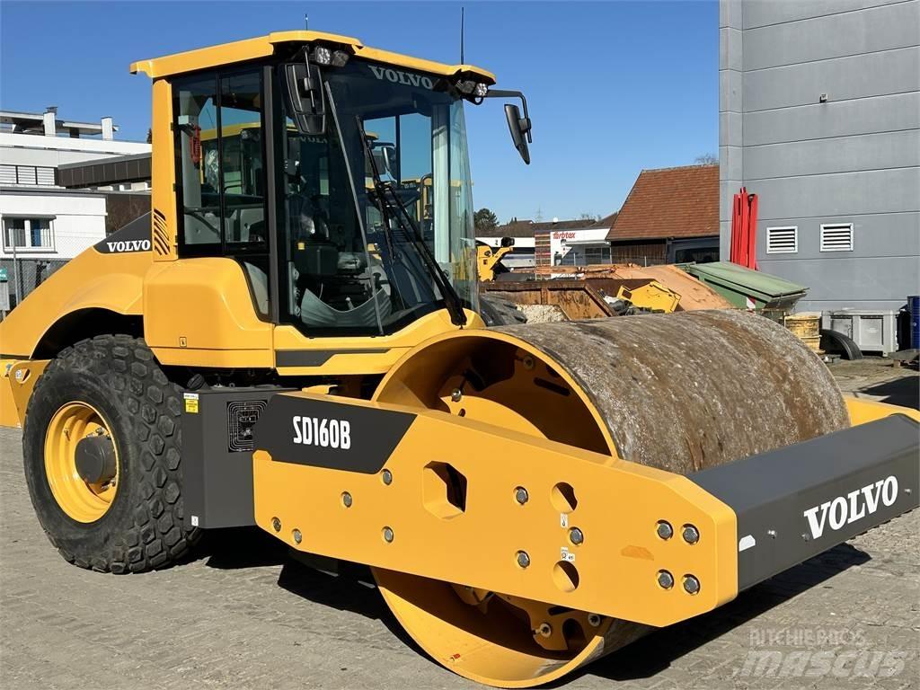  SD 160 B SD 160 B Cilindros Compactadores monocilíndricos
