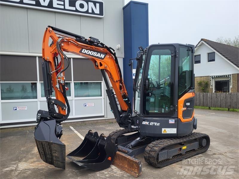 Develon DX27z-7 Mini Escavadoras <7t